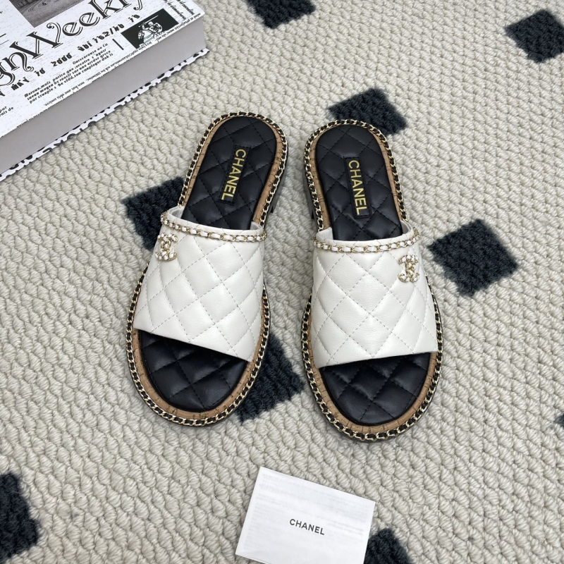 Ch**el slippers